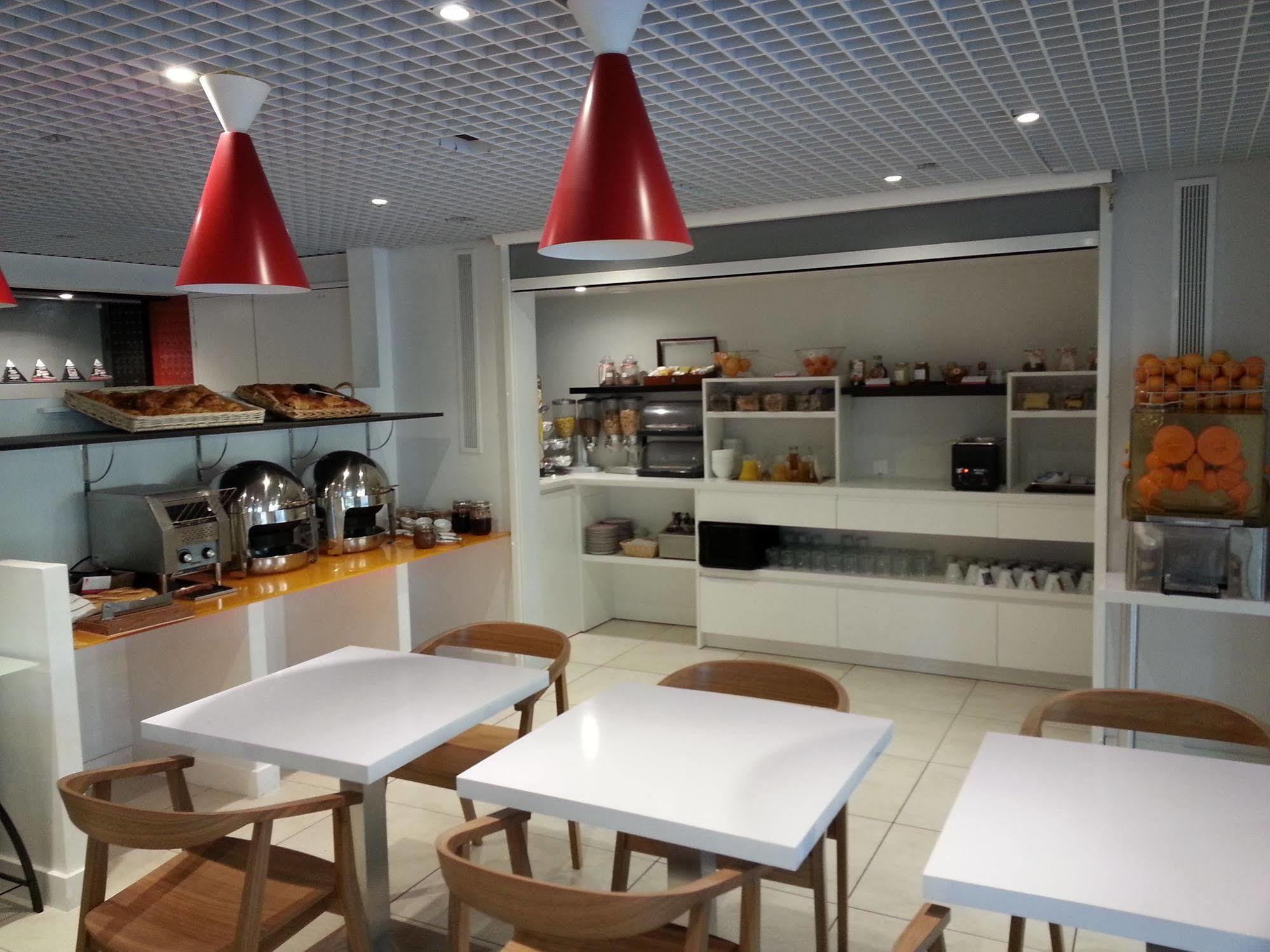 Brit Hotel Porte D'Espagne Perpignan Zewnętrze zdjęcie